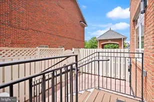 10353 Main St, Fairfax, VA 22030 - Photo 14
