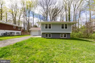 4106 Lamarre Dr, Fairfax, VA 22030 - Photo 2