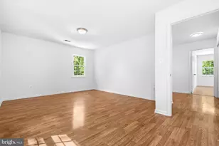 10705 Oak Pl, Fairfax, VA 22030 - Photo 26