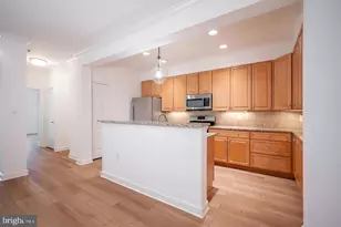 10328 Sager Ave, Fairfax, VA 22030 - Photo 12