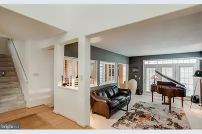 9810 Bolton Village Court, Fairfax, VA 22032 - Photo 4