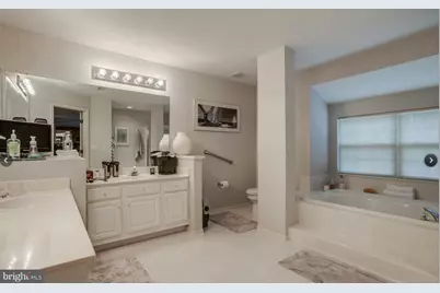 9810 Bolton Village Court, Fairfax, VA 22032 - Photo 16