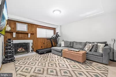 10208 Forest Avenue, Fairfax, VA 22030 - Photo 32