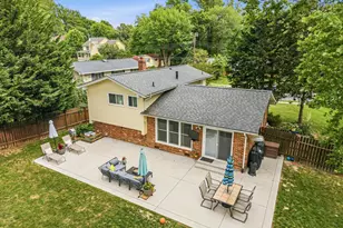 10208 Forest Ave, Fairfax, VA 22030 - Photo 54