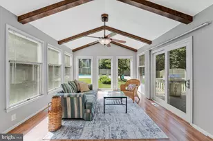 10371 Stratford Ave, Fairfax, VA 22030 - Photo 8