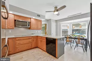 10371 Stratford Ave, Fairfax, VA 22030 - Photo 12