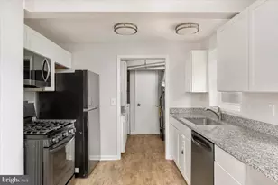 10623 Maple St, Fairfax, VA 22030 - Photo 6