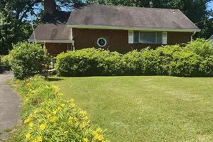 10909 Maple St, Fairfax, VA 22030 - Photo 4