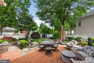 3860 Farrcroft Dr, Fairfax, VA 22030 - Photo 2