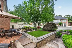 3860 Farrcroft Dr, Fairfax, VA 22030 - Photo 6
