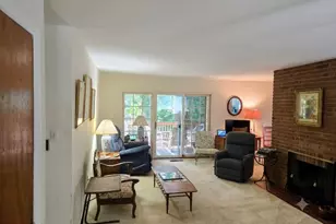 10104 Scout Dr, Fairfax, VA 22030 - Photo 2