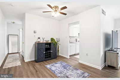 9459 Fairfax Boulevard #202, Fairfax, VA 22031 - Photo 6