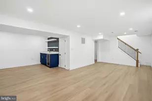 10704 Howerton Ave, Fairfax, VA 22030 - Photo 18