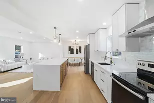 10704 Howerton Ave, Fairfax, VA 22030 - Photo 6