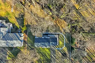 10704 Howerton Ave, Fairfax, VA 22030 - Photo 36