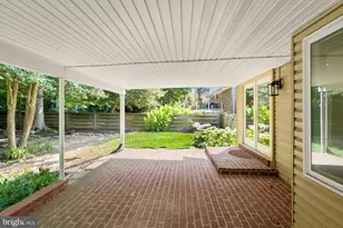 10222 Fox Ln, Fairfax, VA 22030 - Photo 24