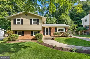 10222 Fox Ln, Fairfax, VA 22030 - Photo 2