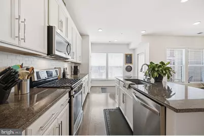 10723 Viognier Terrace, Fairfax, VA 22030 - Photo 16