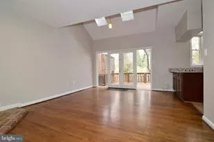 10200 Aspen Willow Dr, Fairfax, VA 22032 - Photo 8
