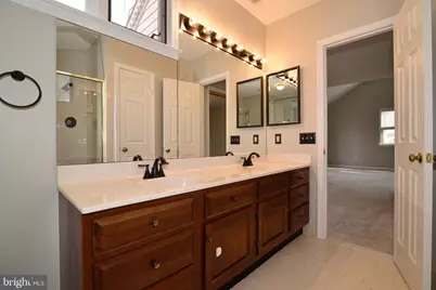 10200 Aspen Willow Drive, Fairfax, VA 22032 - Photo 32
