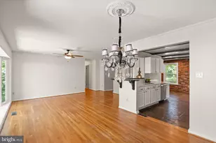 3231 Fair Woods Pkwy, Fairfax, VA 22030 - Photo 16