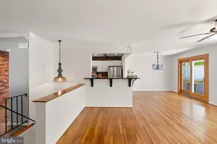 3231 Fair Woods Pkwy, Fairfax, VA 22030 - Photo 10