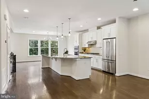 3961 Norton Pl, Fairfax, VA 22030 - Photo 14