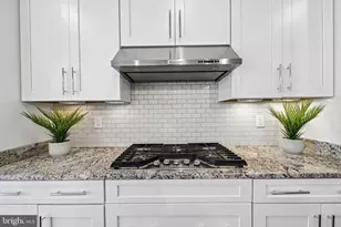 3961 Norton Pl, Fairfax, VA 22030 - Photo 10