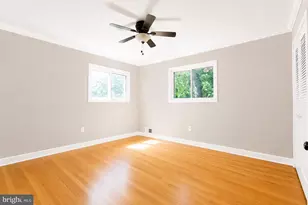 10827 Charles Dr, Fairfax, VA 22030 - Photo 8