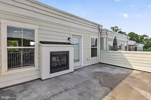 3957 Oak St, Fairfax, VA 22030 - Photo 48
