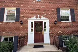 3890 Lyndhurst Dr, Fairfax, VA 22031 - Photo 2