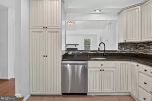10612 Railroad Ct, Fairfax, VA 22030 - Photo 16