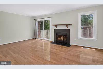 10612 Railroad Court, Fairfax, VA 22030 - Photo 8