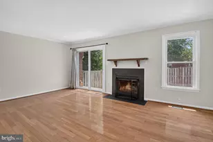 10612 Railroad Ct, Fairfax, VA 22030 - Photo 8