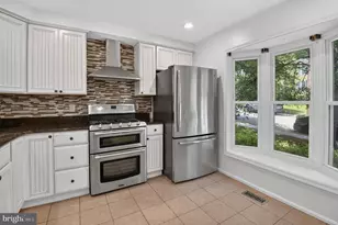 10612 Railroad Ct, Fairfax, VA 22030 - Photo 14