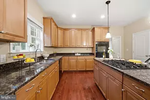 10802 Second St, Fairfax, VA 22030 - Photo 12