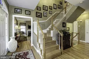 10501 Chancery Ct, Fairfax, VA 22030 - Photo 18