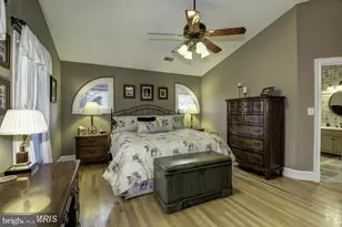 10501 Chancery Ct, Fairfax, VA 22030 - Photo 12