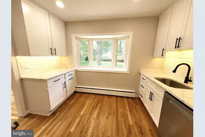 10242 Stratford Avenue, Fairfax, VA 22030 - Photo 12
