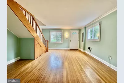 10710 Ashby Place, Fairfax, VA 22030 - Photo 2