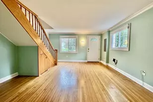 10710 Ashby Pl, Fairfax, VA 22030 - Photo 2