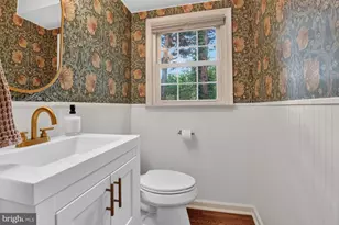 4020 Roberts Rd, Fairfax, VA 22032 - Photo 12