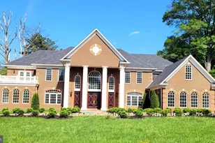 3617 Chain Bridge Rd, Fairfax, VA 22030 - Photo 1