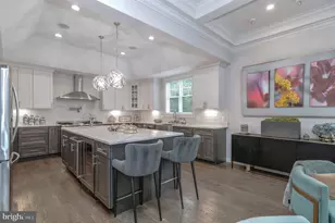 10704 Warwick Ave, Fairfax, VA 22030 - Photo 12