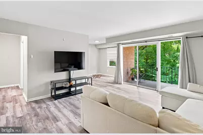 3814 Lyndhurst Drive #203, Fairfax, VA 22031 - Photo 2