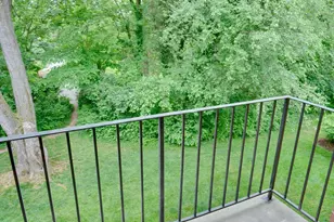 3874 Lyndhurst Dr, Fairfax, VA 22031 - Photo 10