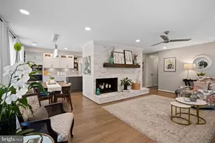 3426 Brookwood Dr, Fairfax, VA 22030 - Photo 2