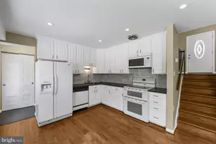 4216 Sideburn Rd, Fairfax, VA 22030 - Photo 12