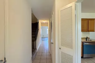 4104 Sideburn Rd, Fairfax, VA 22030 - Photo 2
