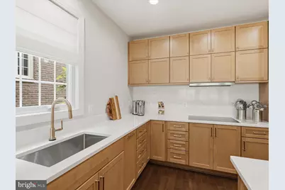 10090 Cover Place, Fairfax, VA 22030 - Photo 10